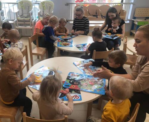 Zabawa kolorową masą solną